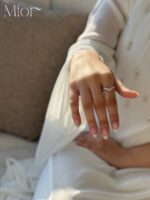 ⁦خاتم فضة أنيق بتصميم قلب⁩ - الصورة ⁦2⁩